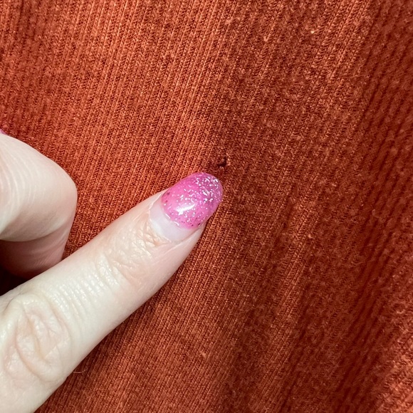 Marine Layer Burnt Orange Lexi Rib Crop Twist Front Top - Size Small - Picture 2 of 3